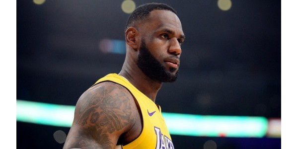 Cada jugador de baloncesto es el valor de la existencia individual